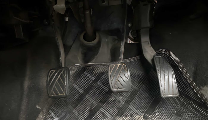 2018 Maruti IGNIS SIGMA 1.2, Petrol, Manual, 64,570 km, Pedals