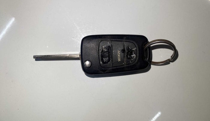 2013 Hyundai Verna FLUIDIC 1.6 VTVT EX, Petrol, Manual, 58,292 km, Key Close Up