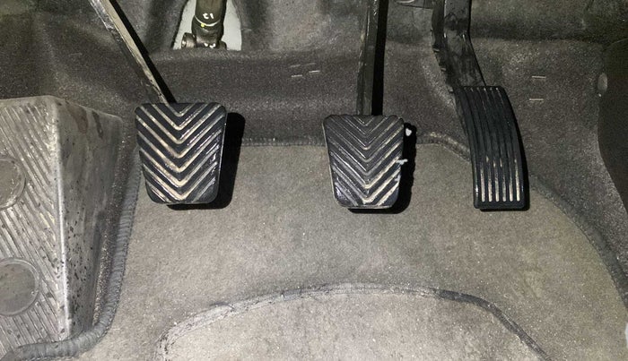 2013 Hyundai Verna FLUIDIC 1.6 VTVT EX, Petrol, Manual, 58,292 km, Pedals