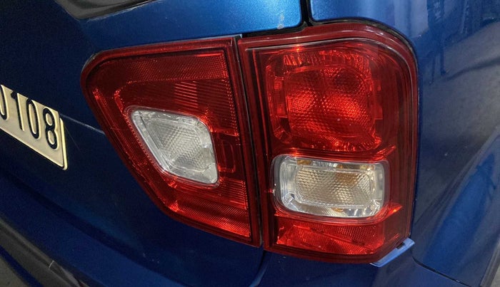 2017 Maruti IGNIS ZETA 1.2 AMT DUAL TONE, Petrol, Automatic, 67,242 km, Right tail light - Minor damage