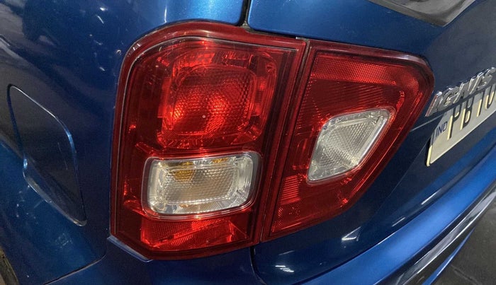 2017 Maruti IGNIS ZETA 1.2 AMT DUAL TONE, Petrol, Automatic, 67,242 km, Left tail light - Minor damage