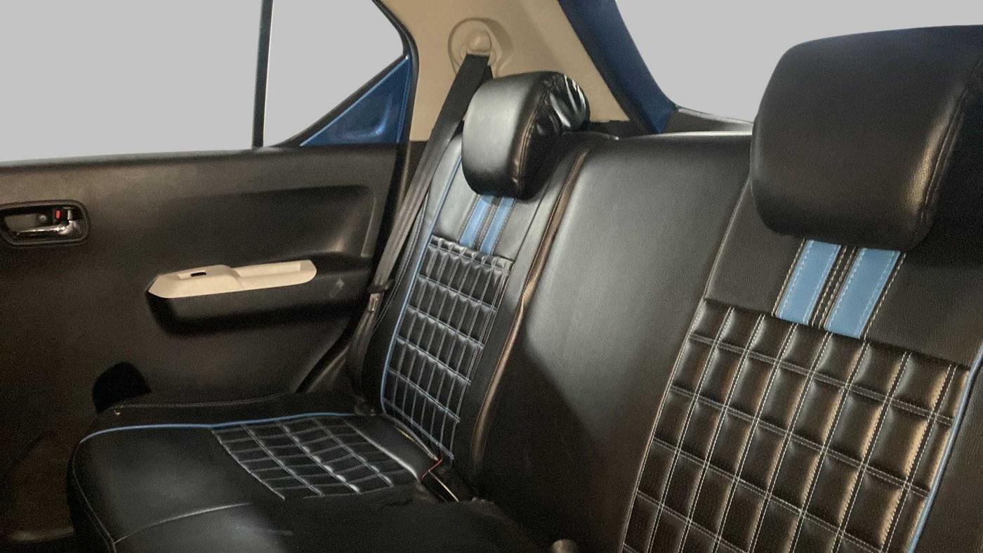 2017 Maruti IGNIS ZETA 1.2 AMT DUAL TONE, Petrol, Automatic, 67,242 km, Right Side Rear Door Cabin