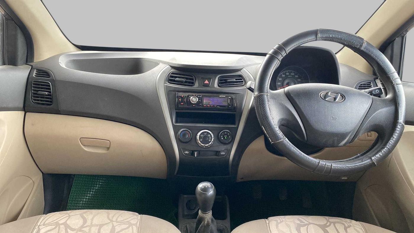 2014 Hyundai Eon ERA +, Petrol, Manual, 17,384 km, Dashboard
