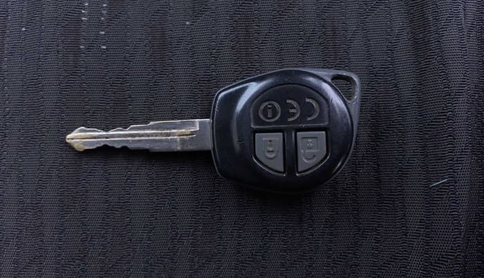 2016 Maruti Baleno DELTA PETROL 1.2, Petrol, Manual, 35,748 km, Key Close Up