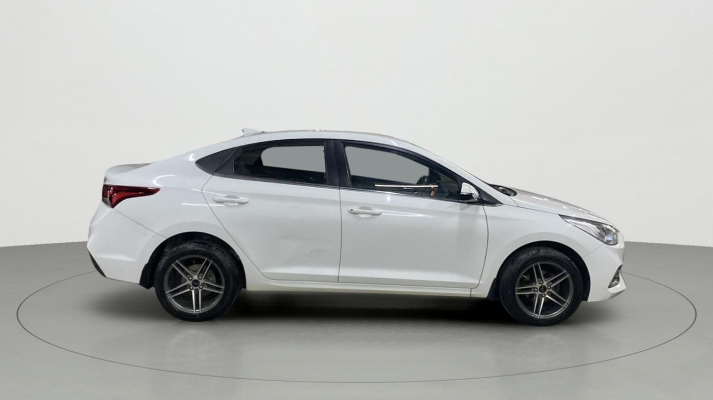 2018 Hyundai Verna 1.6 EX CRDI, Diesel, Manual, 63,537 km, Right Side View