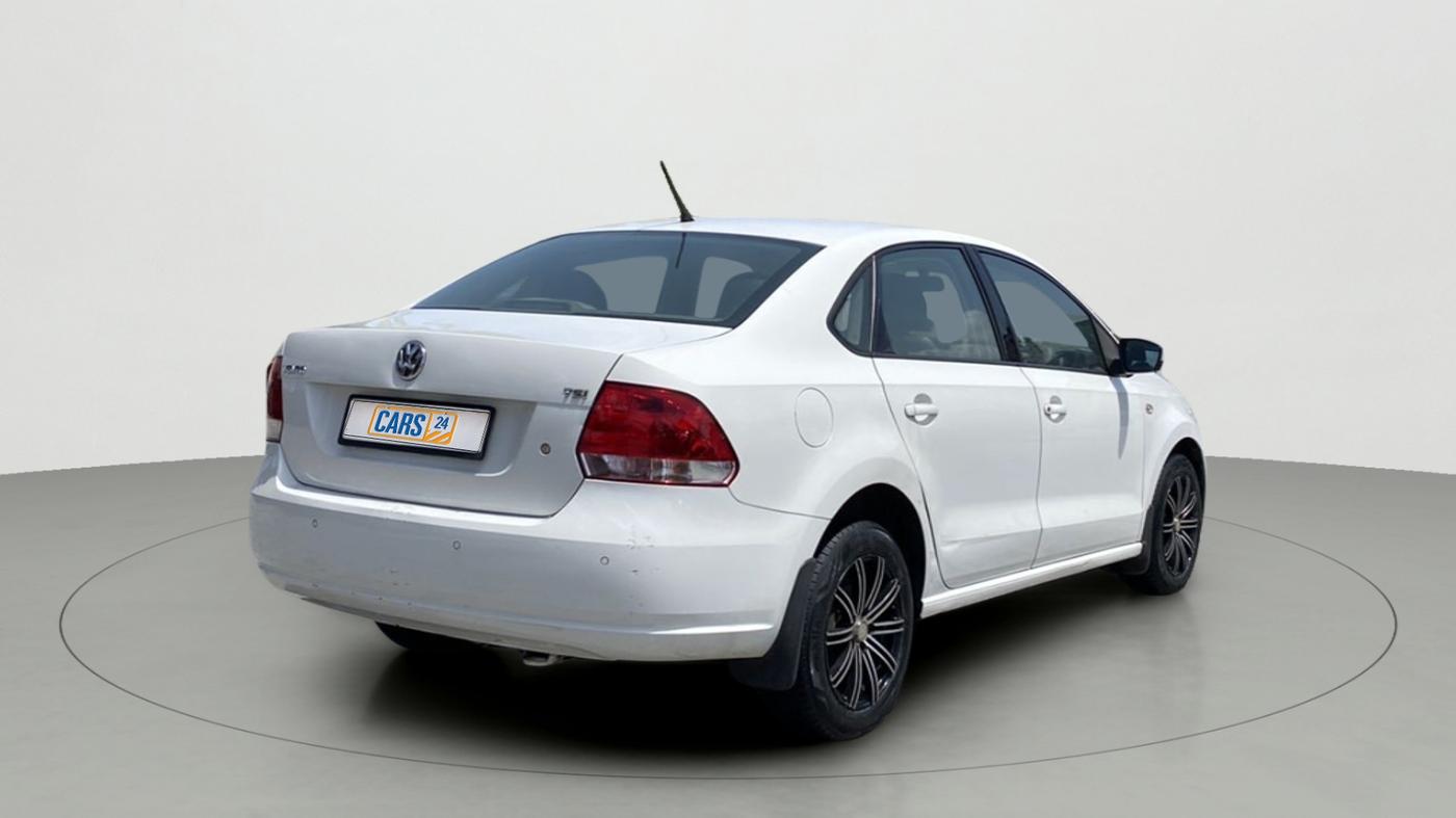 2015 Volkswagen Vento COMFORTLINE 1.2 TSI AT, Petrol, Automatic, 1,11,525 km, Right Back Diagonal