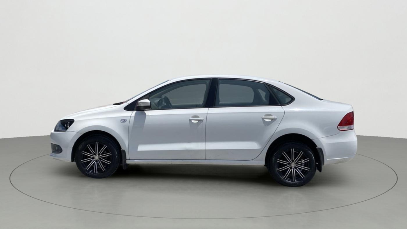 2015 Volkswagen Vento COMFORTLINE 1.2 TSI AT, Petrol, Automatic, 1,11,525 km, Left Side