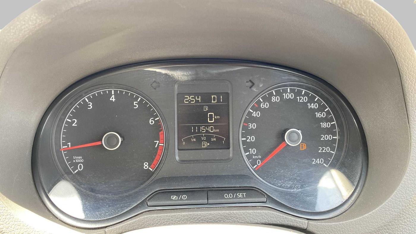 2015 Volkswagen Vento COMFORTLINE 1.2 TSI AT, Petrol, Automatic, 1,11,525 km, Odometer Image