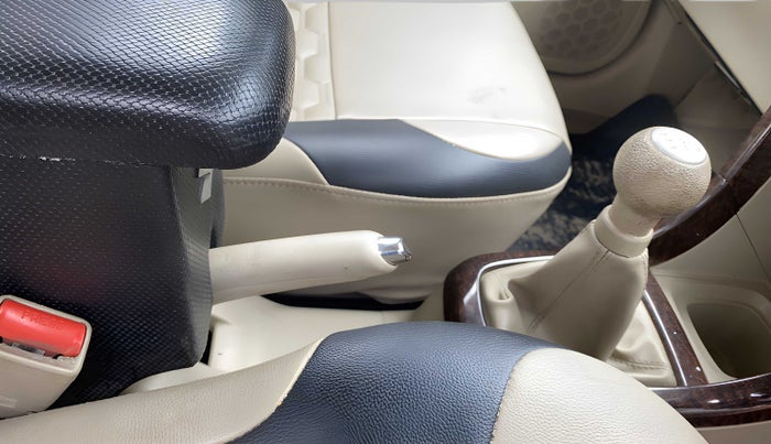 2015 Maruti Swift Dzire ZXI, Petrol, Manual, 19,271 km, Gear Lever