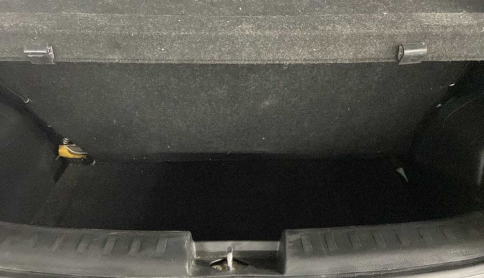 2014 Maruti Swift ZXI, Petrol, Manual, 56,753 km, Boot Inside