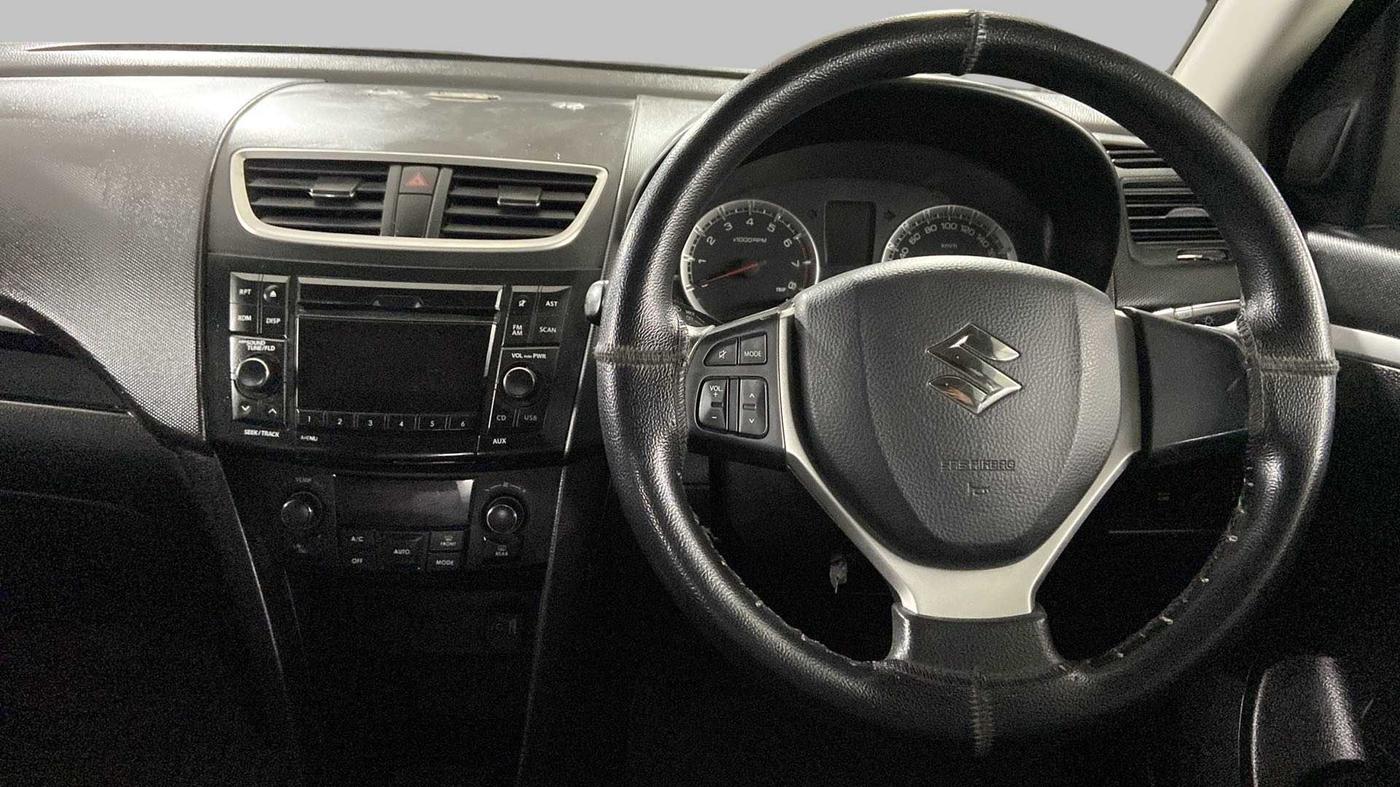 2014 Maruti Swift ZXI, Petrol, Manual, 56,753 km, Steering Wheel Close Up