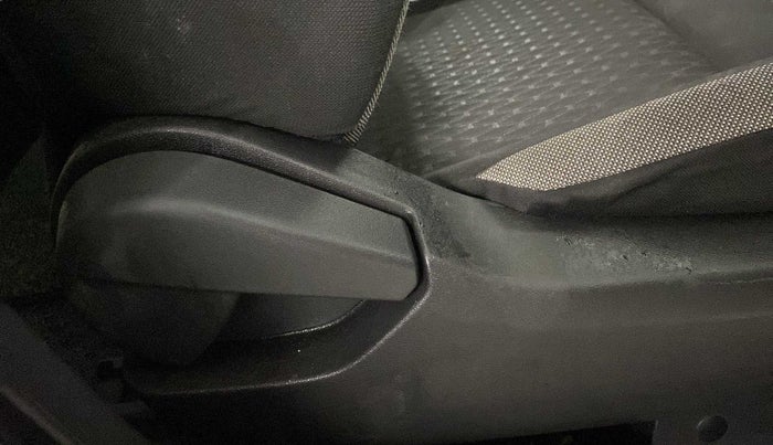 2022 Nissan MAGNITE XE, Petrol, Manual, 11,559 km, Driver Side Adjustment Panel