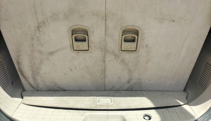 2018 Mahindra XUV500 W10 AT, Diesel, Automatic, 66,470 km, Boot Inside