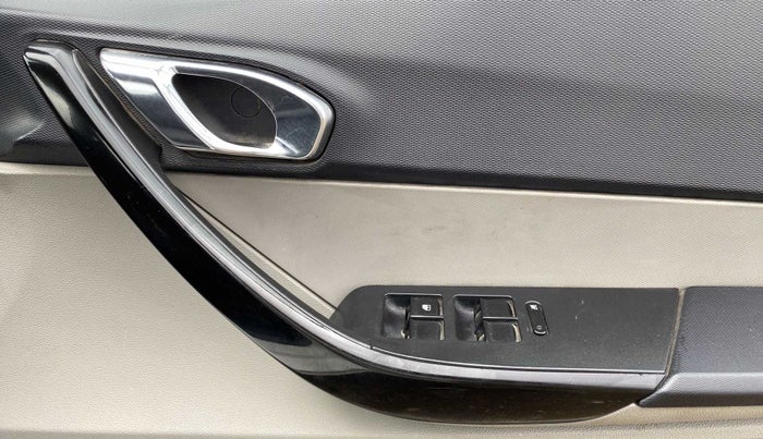 2019 Tata Tiago XZA PLUS PETROL, CNG, Automatic, 40,749 km, Driver Side Door Panels Control