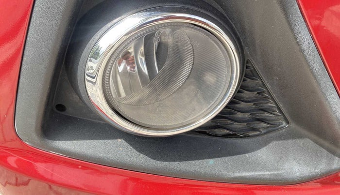 2016 Hyundai Xcent S 1.2, Petrol, Manual, 1,12,497 km, Right fog light - Not working