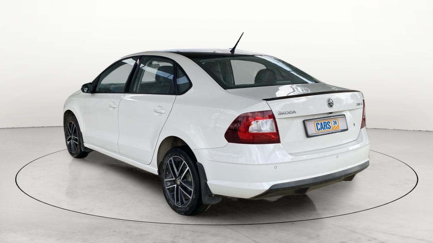 2017 Skoda Rapid STYLE 1.5 TDI, Diesel, Manual, 1,04,841 km, Left Back Diagonal