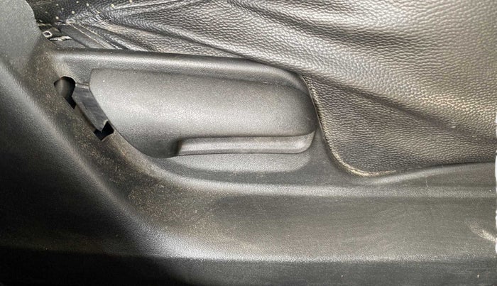 2017 Maruti Swift VDI, Diesel, Manual, 1,24,644 km, Driver Side Adjustment Panel