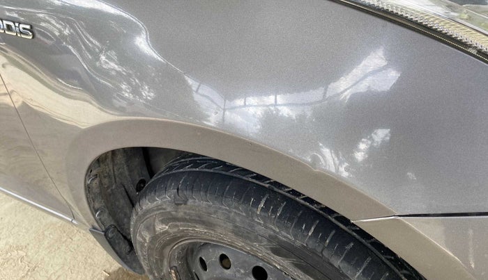 2017 Maruti Swift VDI, Diesel, Manual, 1,24,644 km, Right fender - Slightly dented