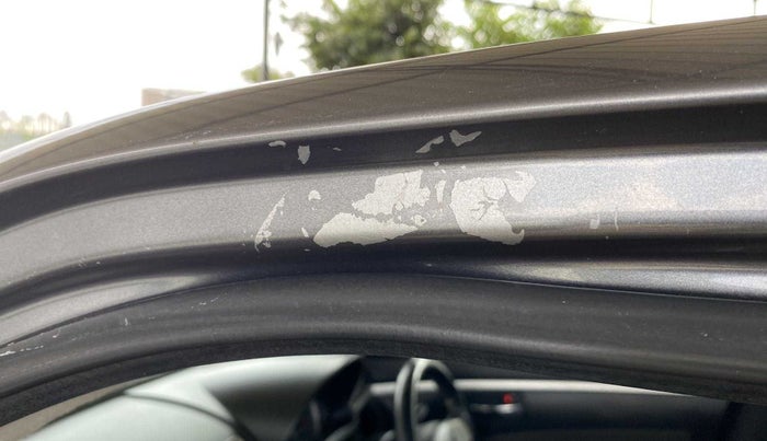2017 Maruti Swift VDI, Diesel, Manual, 1,24,644 km, Left B pillar - Paint is slightly faded