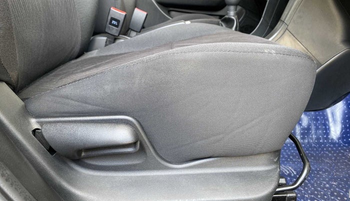 2016 Maruti Swift VXI, Petrol, Manual, 39,115 km, Driver Side Adjustment Panel
