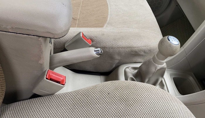 2015 Maruti Swift Dzire VXI, Petrol, Manual, 38,338 km, Gear Lever