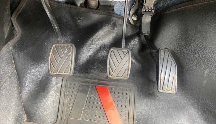 2022 Maruti Swift VXI, Petrol, Manual, 8,857 km, Pedals