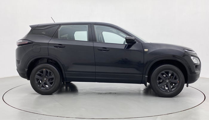2022 Tata Harrier XT PLUS 2.0L KRYOTEC DARK EDITON, Diesel, Manual, 35,498 km, Right Side View