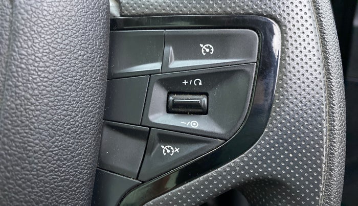 2022 Tata Harrier XT PLUS 2.0L KRYOTEC DARK EDITON, Diesel, Manual, 35,498 km, Adaptive Cruise Control