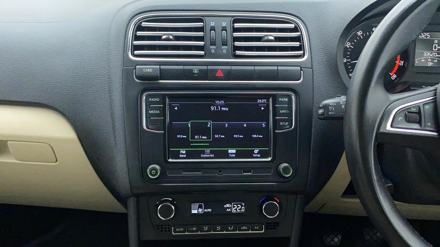 2017 Skoda Rapid STYLE 1.6 MPI, Petrol, Manual, 33,514 km, Air Conditioner