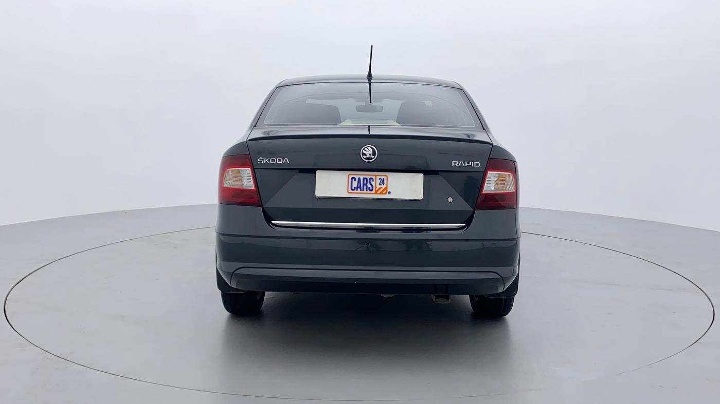 2017 Skoda Rapid STYLE 1.6 MPI, Petrol, Manual, 33,514 km, Back/Rear