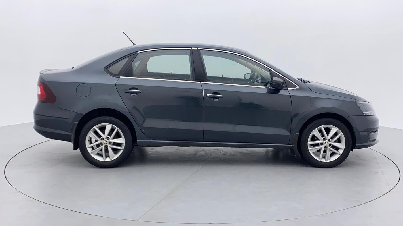 2017 Skoda Rapid STYLE 1.6 MPI, Petrol, Manual, 33,514 km, Right Side View