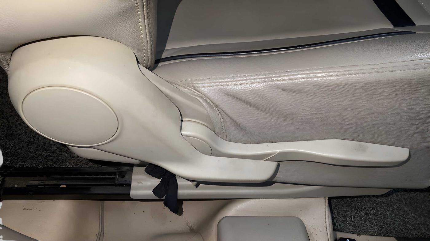 2020 Maruti Dzire VXI, Petrol, Manual, 53,736 km, Driver Side Adjustment Panel