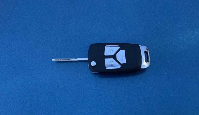 2013 Nissan Micra Active XV SAFETY PACK, Petrol, Manual, 36,007 km, Key Close Up