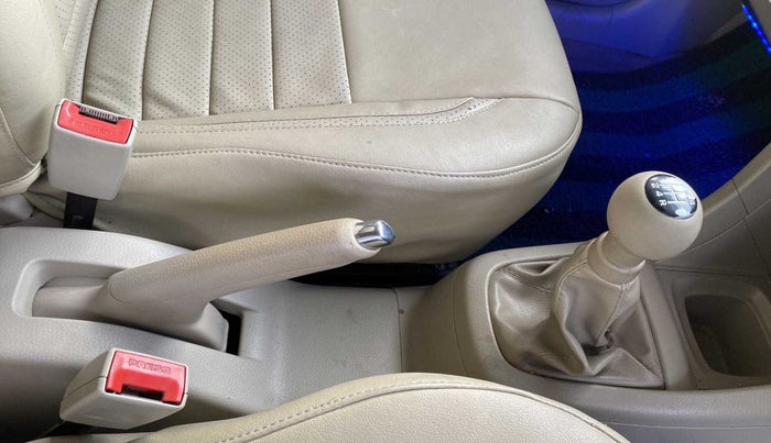 2015 Maruti Swift Dzire VDI ABS, Diesel, Manual, 52,596 km, Gear Lever