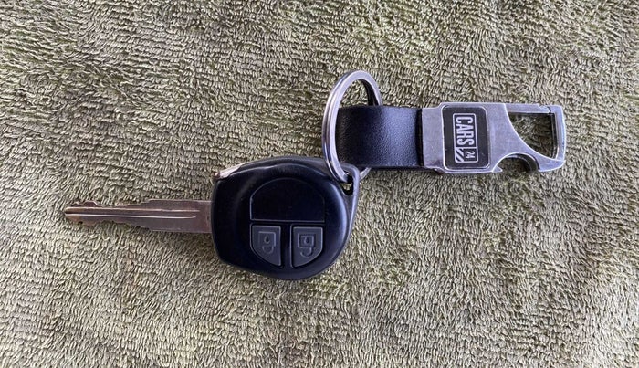 2015 Maruti Swift Dzire VDI ABS, Diesel, Manual, 52,596 km, Key Close Up