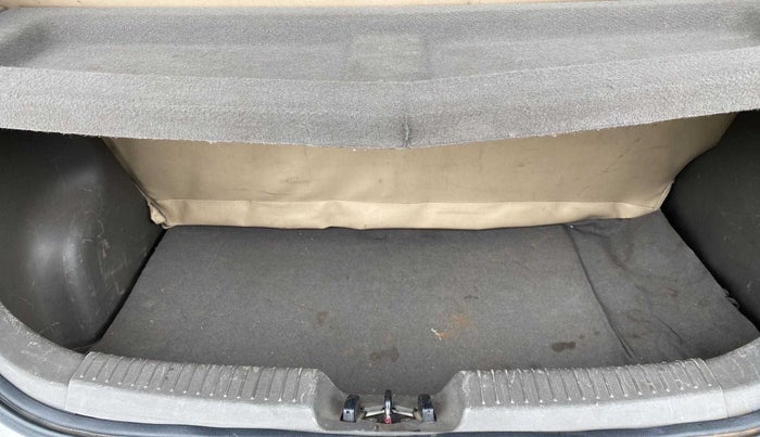 2016 Hyundai i10 SPORTZ 1.1, Petrol, Manual, 73,253 km, Boot Inside