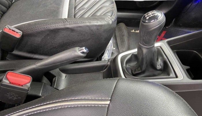 2021 Maruti Swift VXI, Petrol, Manual, 16,866 km, Gear Lever