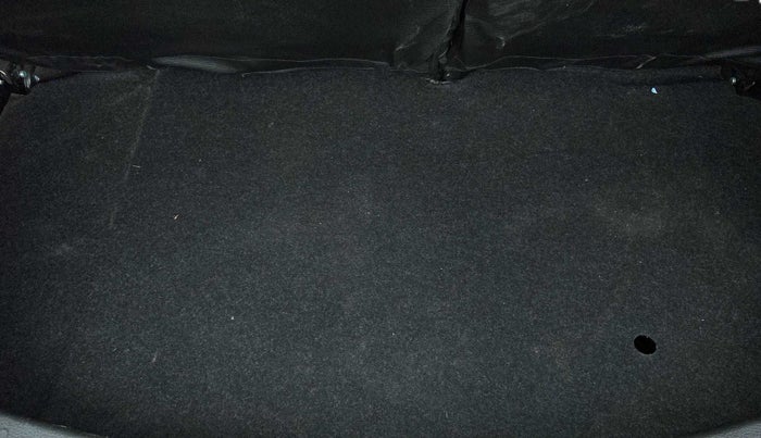 2017 Maruti Wagon R 1.0 VXI + (O) AMT, Petrol, Automatic, 34,032 km, Boot Inside