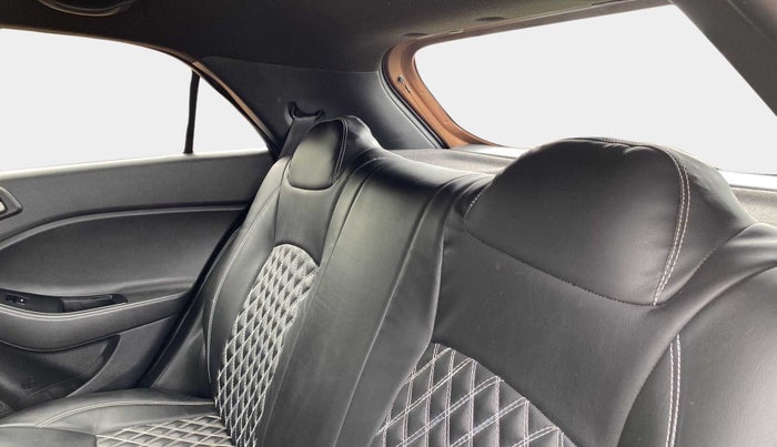 2016 Hyundai i20 Active 1.2 S, Petrol, Manual, 1,02,760 km, Right Side Rear Door Cabin