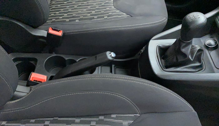 2020 Ford New Figo TITANIUM 1.2 PETROL MT, Petrol, Manual, 21,619 km, Gear Lever