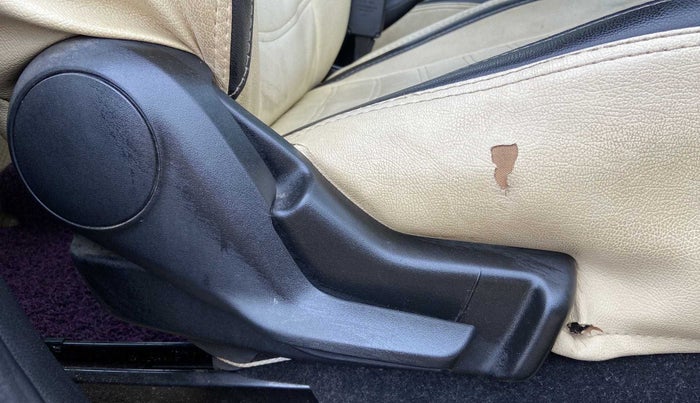 2019 Maruti Swift LXI, Petrol, Manual, 34,936 km, Driver Side Adjustment Panel