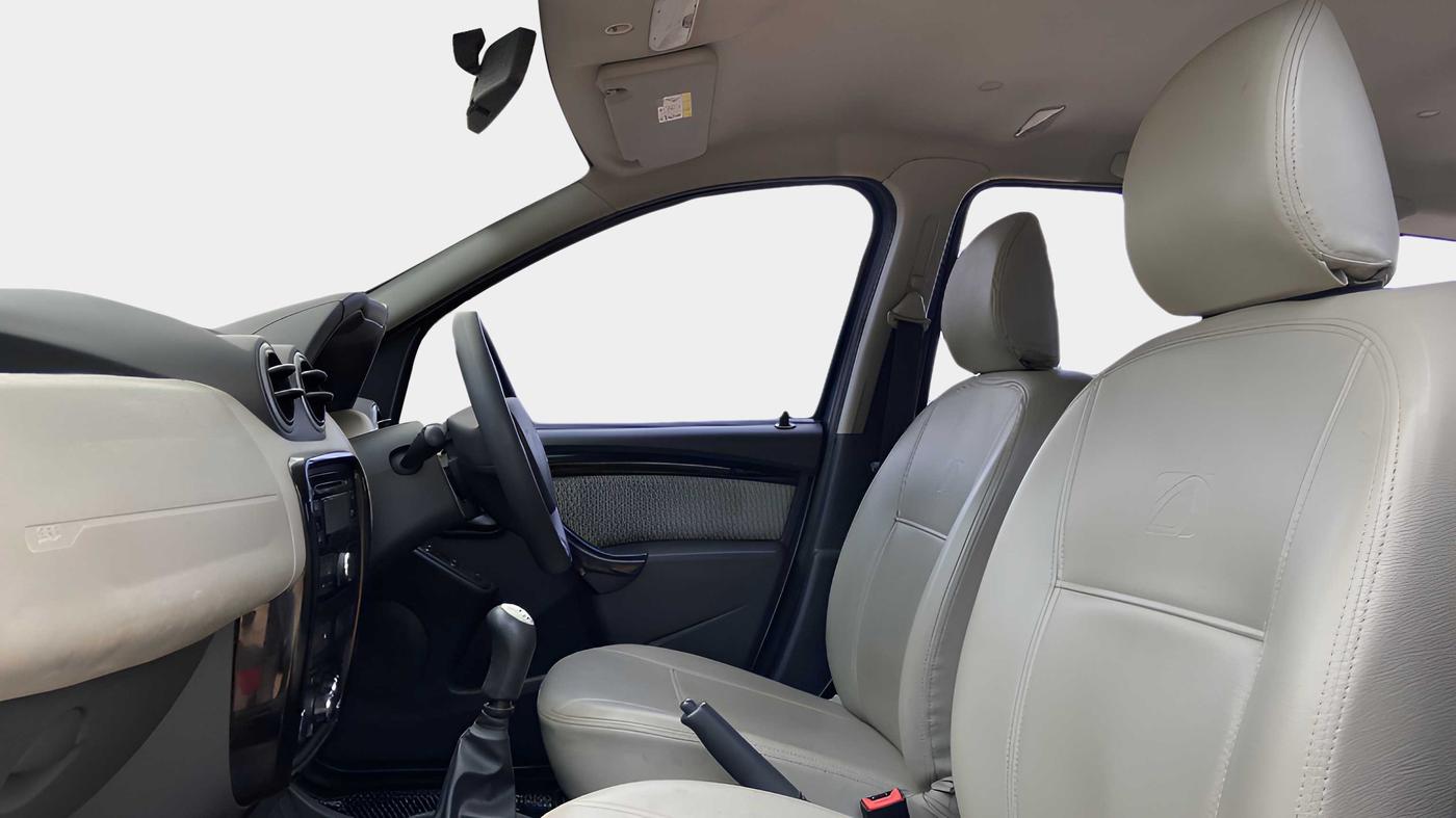 2015 Renault Duster 85 PS RXL DIESEL, Diesel, Manual, 73,259 km, Right Side Front Door Cabin