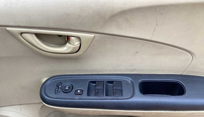 2014 Honda Amaze 1.5L I-DTEC S, Diesel, Manual, 97,980 km, Driver Side Door Panels Control