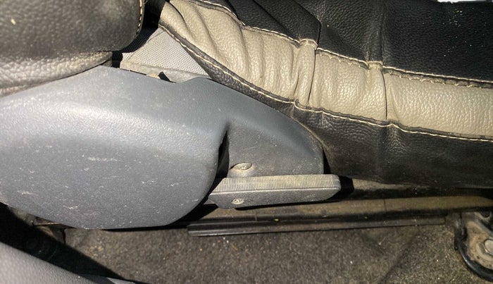 2014 Maruti Alto 800 LXI, Petrol, Manual, 71,000 km, Driver Side Adjustment Panel