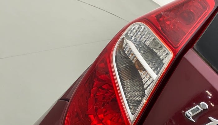 2015 Hyundai i10 SPORTZ 1.1, Petrol, Manual, 45,907 km, Left tail light - Minor scratches