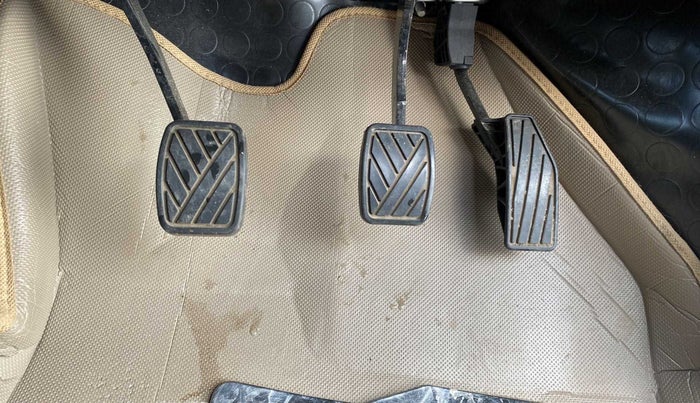 2019 Maruti XL6 ZETA MT, Petrol, Manual, 30,154 km, Pedals