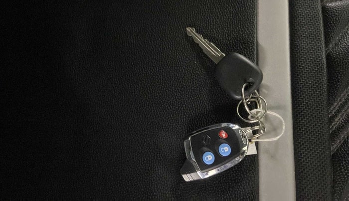 2019 Maruti Swift LXI, Petrol, Manual, 31,653 km, Key Close Up