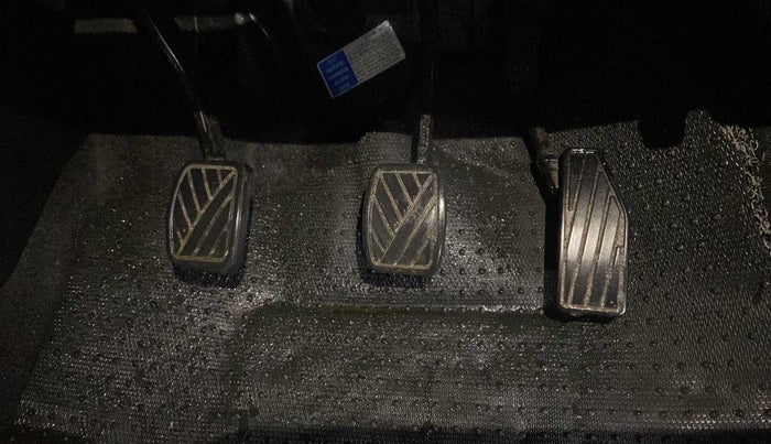 2019 Maruti Swift LXI, Petrol, Manual, 31,653 km, Pedals