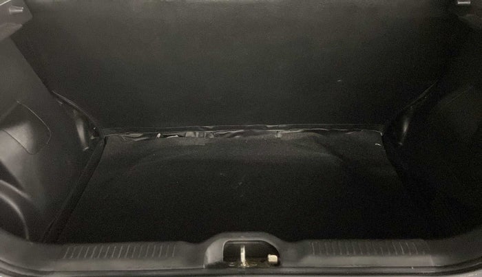 2019 Maruti Swift LXI, Petrol, Manual, 31,653 km, Boot Inside