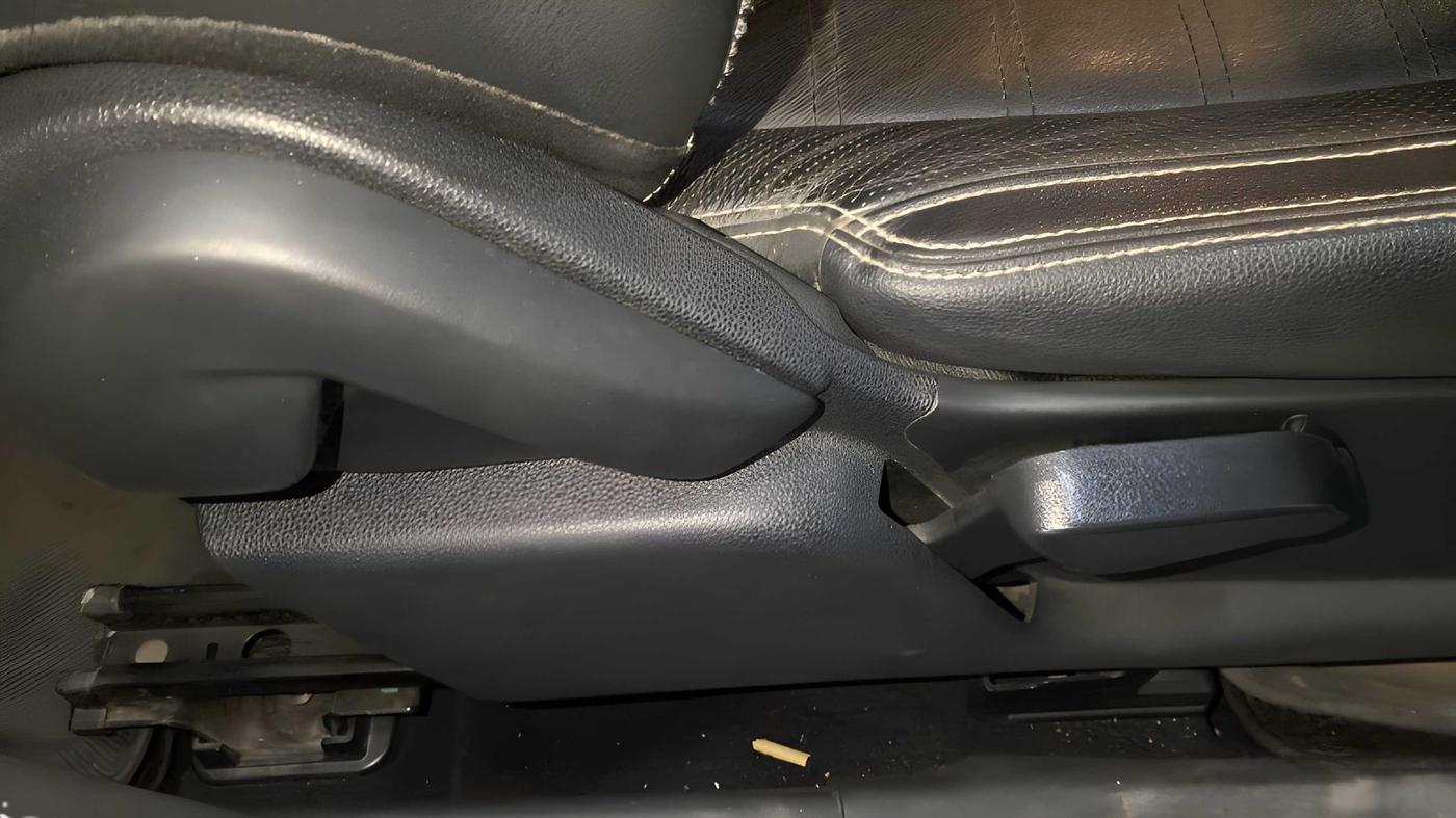 2019 Ford Ecosport TITANIUM + 1.5L PETROL AT, Petrol, Automatic, 51,442 km, Driver Side Adjustment Panel